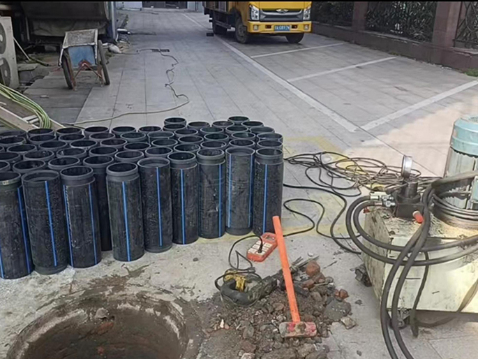 阳朔PE置换管厂家 DN315置换管 非开挖管短管置换